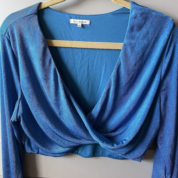 Remi x Revolve Niki Twist Front Stretch Crop Top Women Sz 1X Blue Slinky‎ V-Neck - Picture 3 of 12